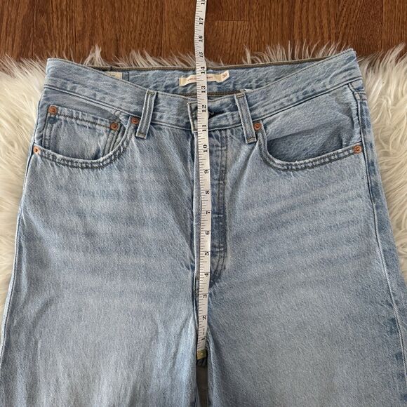 Levi’s Premium Ribcage Straight Jeans Women’s Size 30 Button-Fly Lightwash Denim - Picture 7 of 14